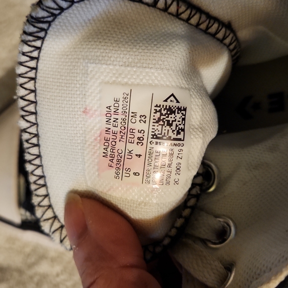 CONVERSE TENNIS SHOES - Picture 6 of 6